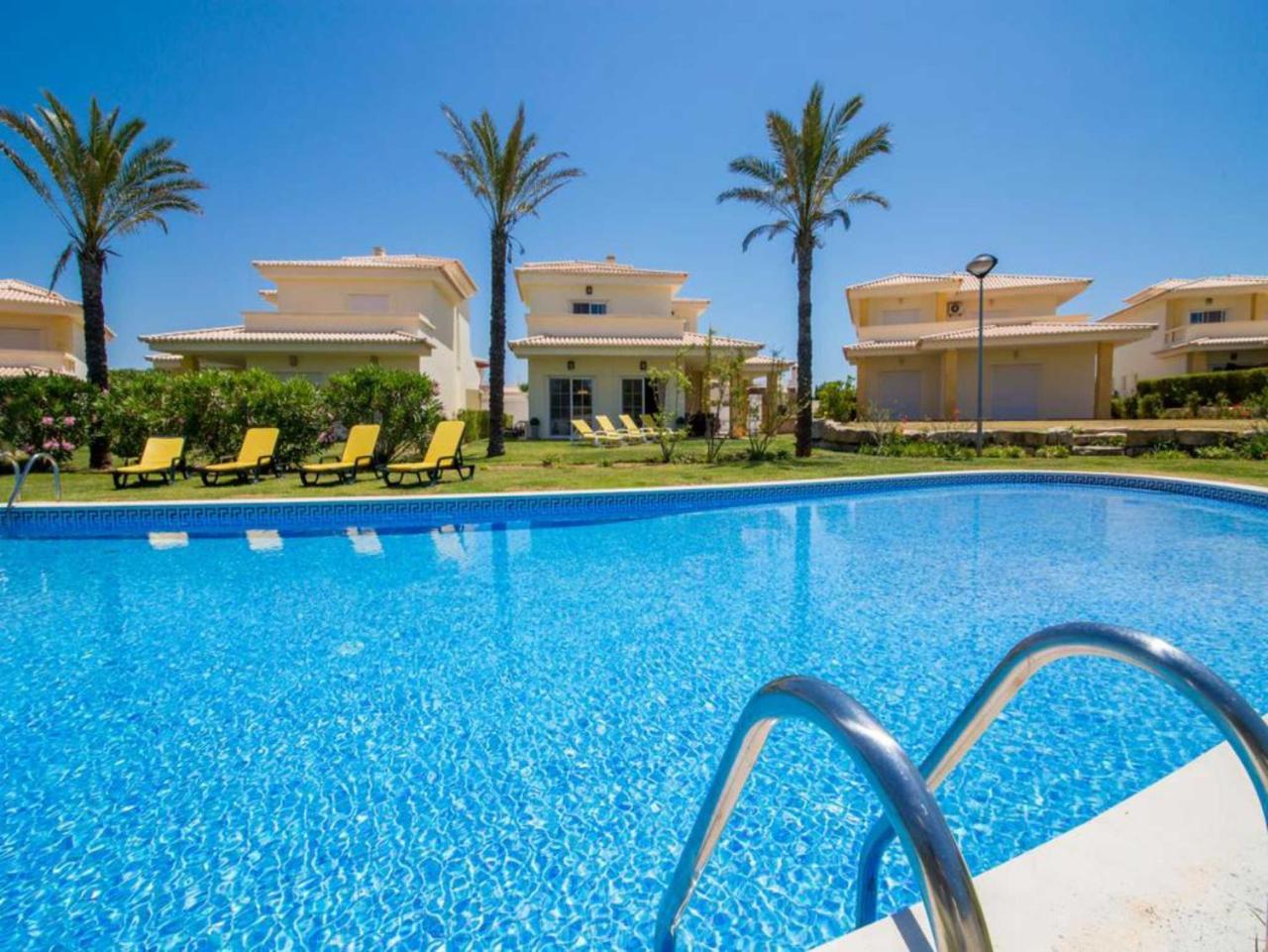 D02 - Heaven Golf Villa Lagos Bagian luar foto